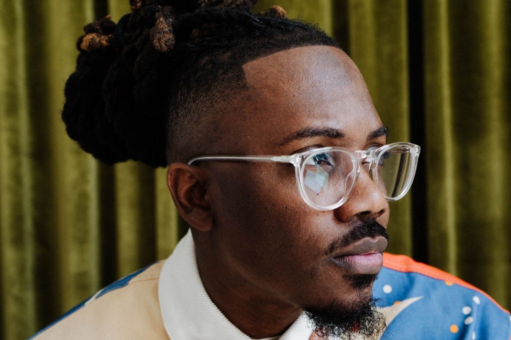 Nhà thiết kế đồ họa Temiloluwa (Temi) Coker. Ảnh: Internet